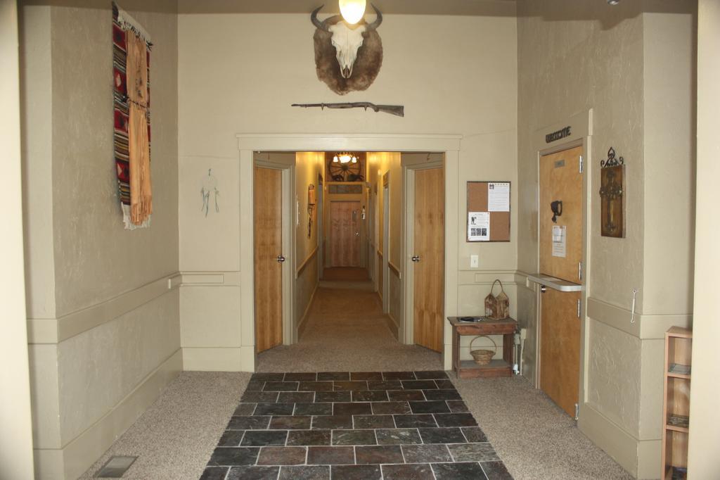 Dakota Spur Hotel Lead Exterior photo