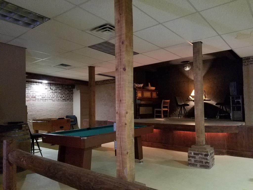 Dakota Spur Hotel Lead Exterior photo